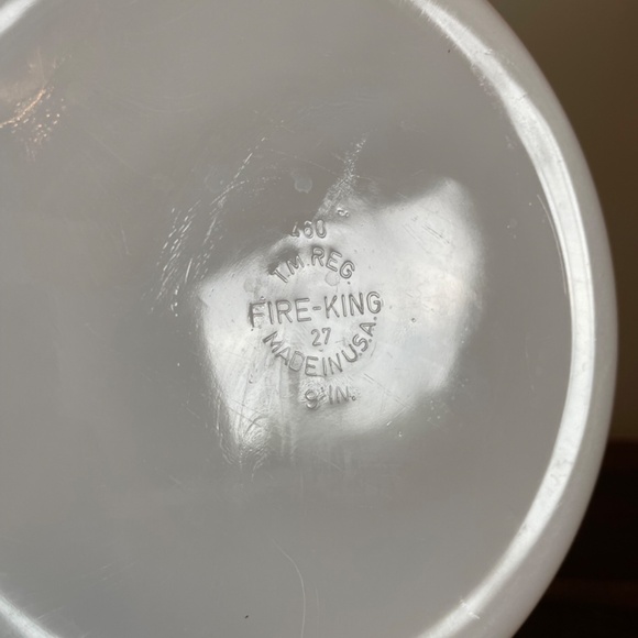 VINTAGE Pie Plate FIRE KING 9" ROUND PEACH LUSTRE MILK GLASS USA White - Picture 4 of 7